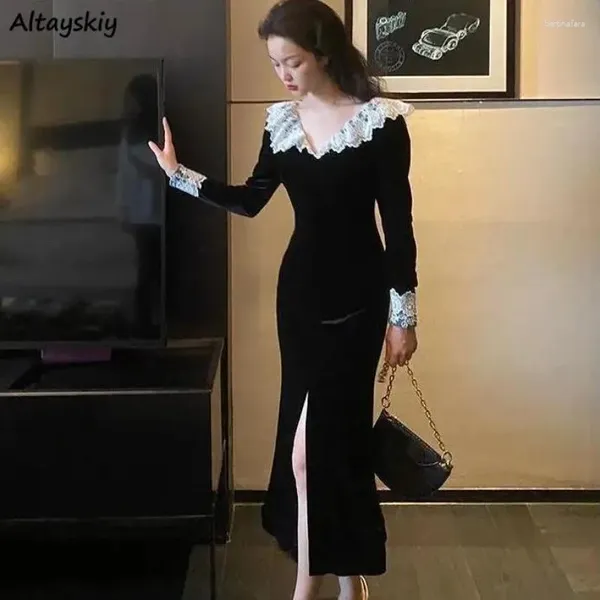 Abiti casual Donna Design retrò Pizzo Autunno Elegante Stile cinese Donna Tutto-fiammifero Solido Tempo libero Moda Classico Semplice scollo a V