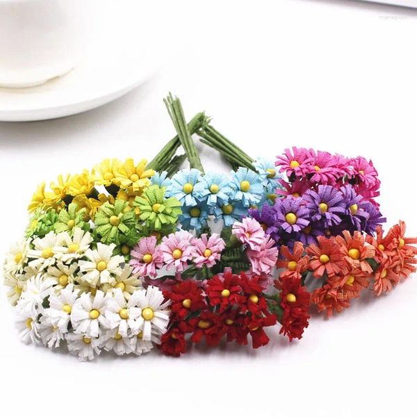 Dekorative Blumen, 100 Stück, 1 cm, Mini-Sonnenblumen aus künstlicher Seide, für DIY-Kranz, Geschenkbox, Scrapbooking, Hochzeitsdekoration, Stoff, Gänseblümchen, Fake