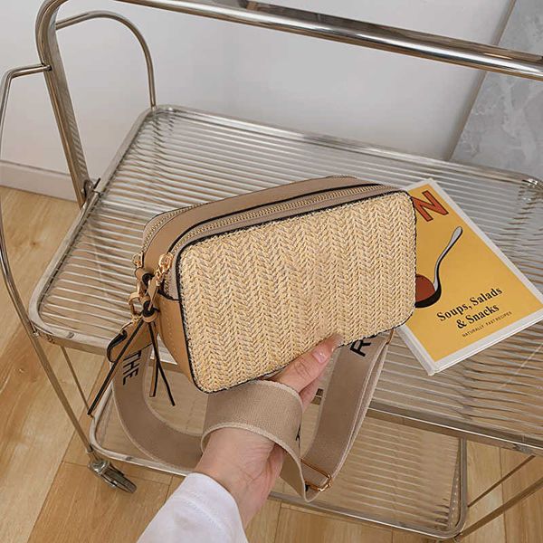 Tasarımcı Straw Crossbody Bag Moda Tote Çanta Kadın Çanta Ünlü Mini Kamera Küçük Crossbody Çanta Kadın Omuz Çantası Messenger Kadın Çantası 230614BJ