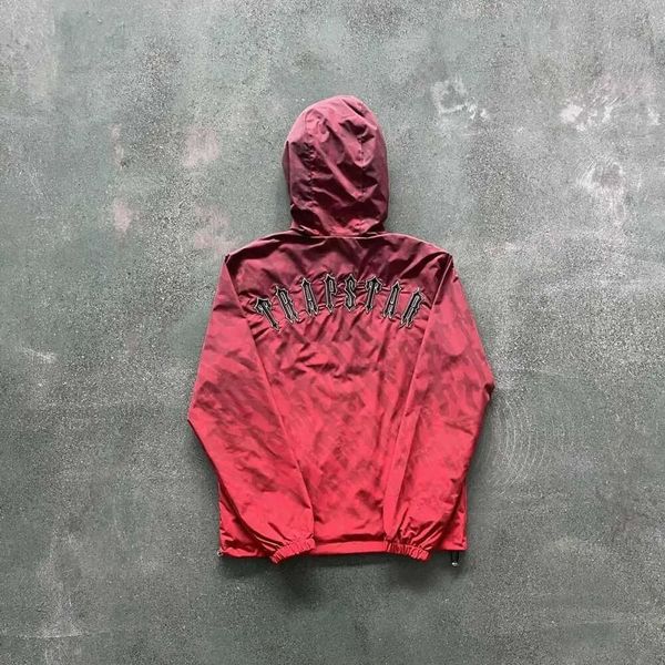 2023 Celebrity Trapstar Irongate T Red Windbreaker Gestickte Kapuze Nicht abnehmbar Ukdrill Beliebtes Leichtgewicht