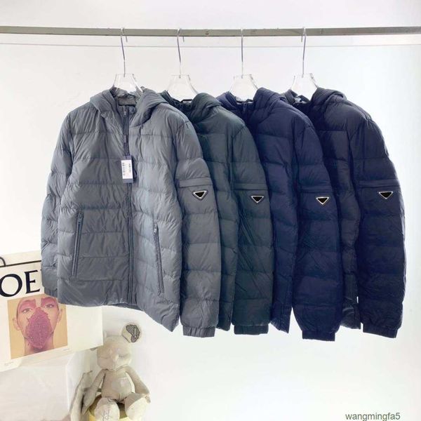 Parkas masculinas 2023 outono / inverno Novo Aop Jacquard Alfabeto Triângulo Etiqueta Tamanho Grande Solto Marca de Luxo Detalhes do Casaco Redondo Pescoço Algodão Design Jaqueta Bv9a