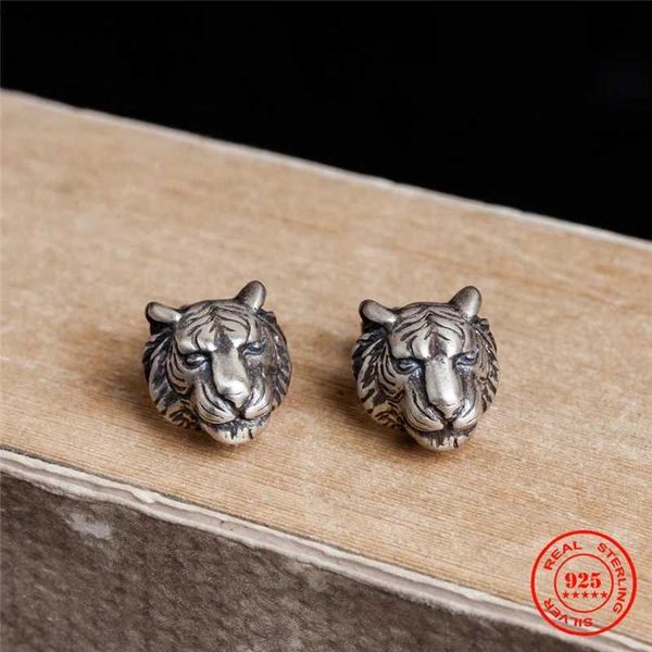 Stud mkendn 925 STERLING Silver Creative Retro Saplama Küpe Modaya uygun hayvan punk tarzı kulak pimi erkekler için kadınlar güzel takılar yq231107