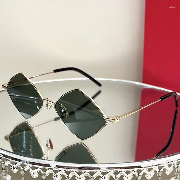 Sonnenbrille Übergroße Damen Hohe Frauen Quadrat Sonnenglas Retro Mode Sechseckiger Einkaufsspiegel Gestapelter Rahmen Design Brille