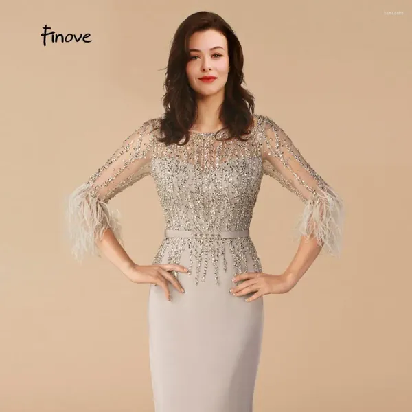 Abiti da festa 2023 Elegante serata formale O-Collo maniche lunghe con piume Illusion Abito con perline Vestido Para Mae Da Noiva