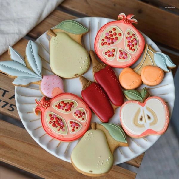 Moldes de cozimento Feliz Ano Fruta Biscoito Molde Plástico Apple Pear Fondant Selo Cozinha DIY Ferramentas Cartoon Cereja Cortador de Biscoito