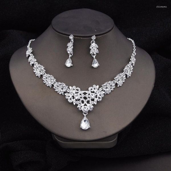 Collana Orecchini Set Splendido cristallo da sposa per le donne Accessori da sposa per abito da sposa girocollo di lusso