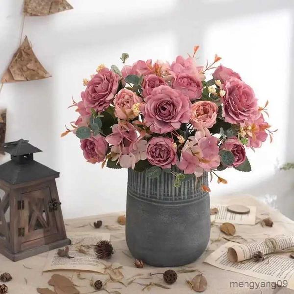 Décorations de Noël Fleurs artificielles Rétro Soie Rose Bouquet Hortensia Pivoine Vintage Mariée Tenant Fausses Plantes Accueil Décoration De Mariage Accessoires R231107