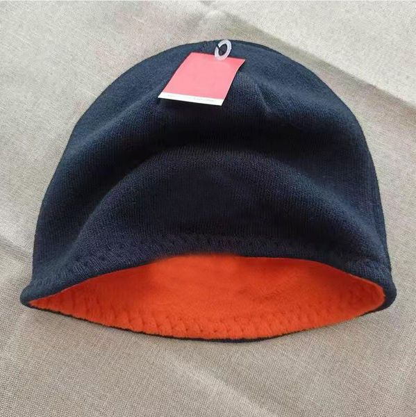 Cappelli a cuffia stile autunno inverno di alta qualità G classici designer cappelli a cuffia da uomo e da donna moda universale berretto lavorato a maglia autunno lana all'aperto berretti caldi con teschio 4 colori 89