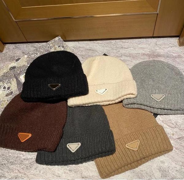 Üst Satış Erkekler Beanie Kış Unisex Örgü Şapka Gorros Bonnet Kafatası Kapakları Örgü Şapkalar Klasik Spor Kapağı Kadınlar Günlük Açık Tasarımcı Beanies Mektup Kapağı