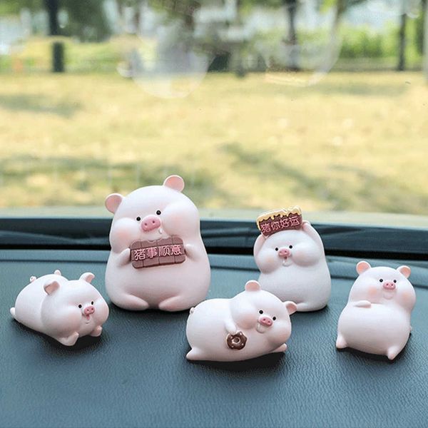 Dekorationen Schöne Schweinchen Harz Mini Schwein Auto Ornament Kreative Weibliche Mittelkonsole Dekoration Niedlichen Autozubehör Innenraum für Frau AA230407