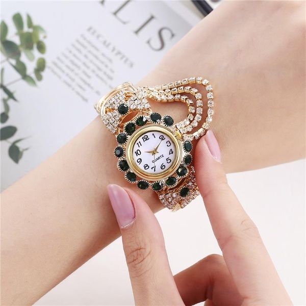 Avanadores de pulso Mulheres assistem aos modelos de bracelete de moda de moda Khorasan de diamantes criativos, criativos, modelos de bracelete de quartzo, elegantes relógios de relógio