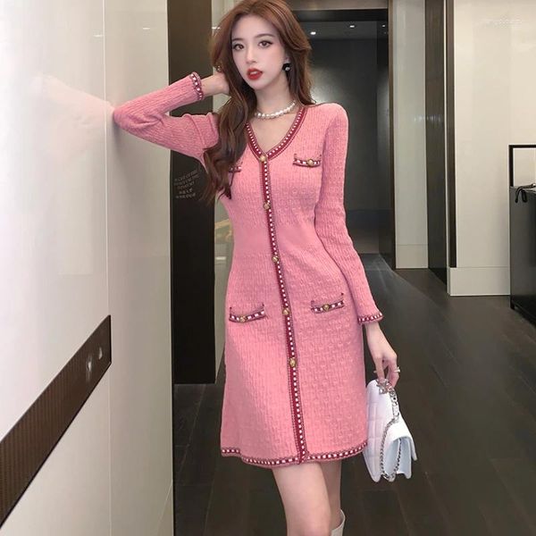 Abiti casual Autunno stile europeo Donna Urbano Rosa Abito lavorato a maglia Donna maniche lunghe High Street Elegante piccola base interna slim fit