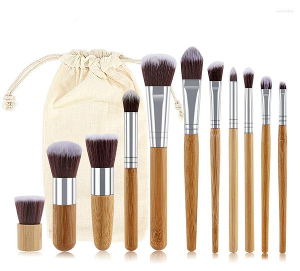 Figurine decorative 11pcs Set di pennelli per trucco con manico in bambù naturale Set di fondotinta di alta qualità Strumento per il trucco cosmetico con sacchetto di cotone