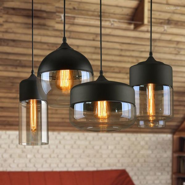 Lâmpadas pendentes Cristais de vidro de lustre de metal preto Charging de ferro transparente Lâmpada de esfera quente teto para lustres de sala de estar lustres