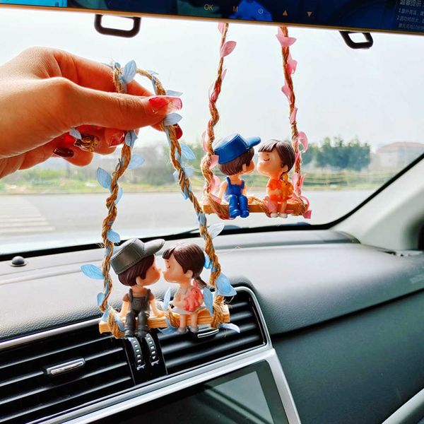 Decorazioni Anime Carino su Accessori per auto Interni Coppia romantica Specchietto retrovisore Altalena Ciondolo Ornamento Regalo AA230407