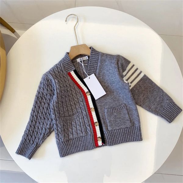 Осенне-зимний новый детский дизайнерский свитер с круглым вырезом и пуговицами, трикотажная рубашка на пуговицах для мальчиков и девочек, повседневная модная детская одежда, размер 90-140 см, A12