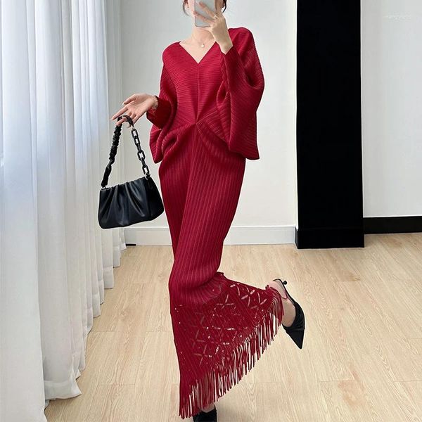 Lässige Kleider Miyake Kleid 2023 Sommer Temperament Lose Fledermausärmel V-Ausschnitt Slim Fishtail Fransen Plissee