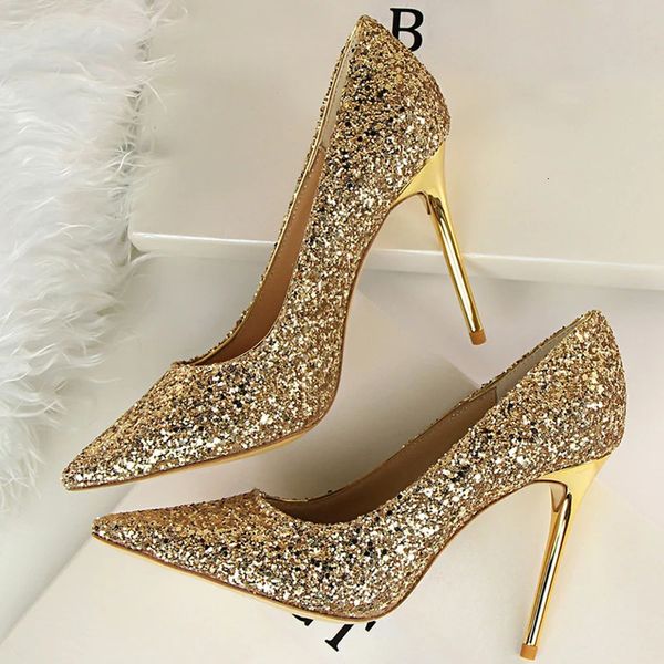 Scarpe eleganti Donna 7 cm 9,5 cm Tacchi alti Paillettes Glitter Designer di lusso Décolleté Plus Size 43 Scarpe da sposa in oro con San Valentino Scarpe 231108