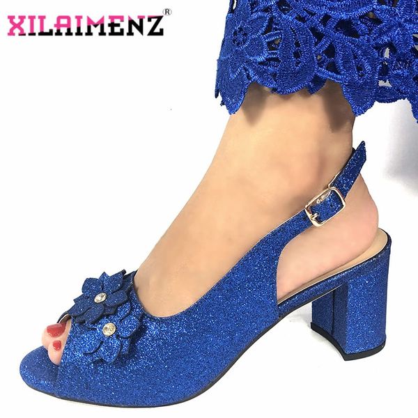 Sapatos de vestido mais recente design italiano de alta qualidade sapatos de mulheres africanas sem saco pode combinar saco para festa de Natal na cor azul real 231108