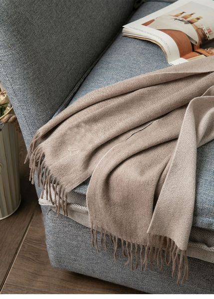 Sciarpa per donna uomo Sciarpa 100% cashmere di alta qualità scialle ricamato con sciarpa rosa caldo minimalista bicolore autunnale e invernale con scatola