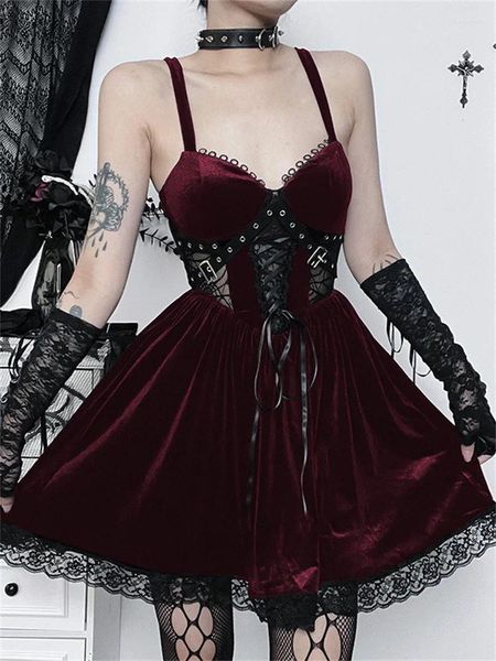 Vestidos casuais 2023 cintas de espaguete sexy gótico veludo festa vestido cosplay halloween bandagem uma linha flare y2k 90s escuro vermelho preto