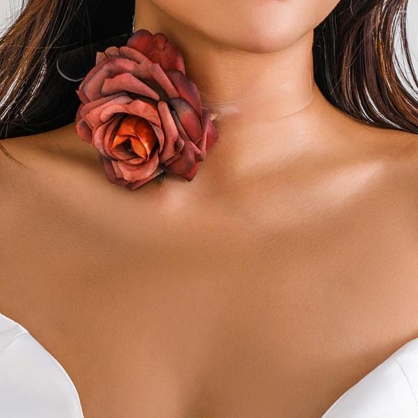 Girocollo Salircon Gotico Grande Rosa Fiore Punk Cintura in plastica trasparente Collana clavicola regolabile Gioielli per feste cosplay da donna