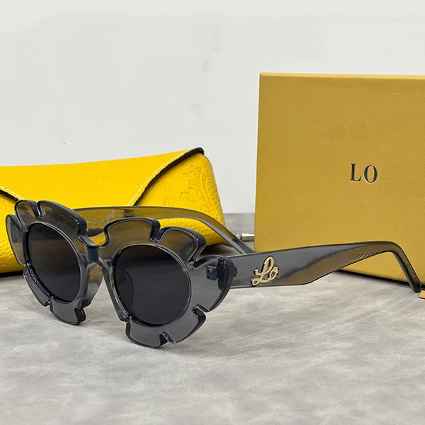 2023Luxus-Designer-Sonnenbrille für Damen, Blumen-Sonnenbrille mit Etui, personalisiertes Design, Sonnenbrille, Autofahren, Reisen, Einkaufen, Strand. Ziemlich hochwertig