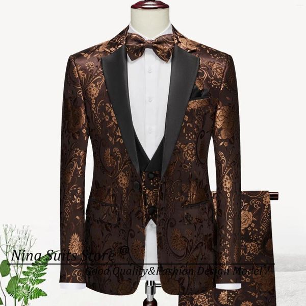 Abiti da uomo Gwenhwyfar Marrone Floreale Smoking da uomo per feste Nero Risvolto 2024 Uomini di lusso Blazer Pantaloni Gilet con motivi in oro scuro