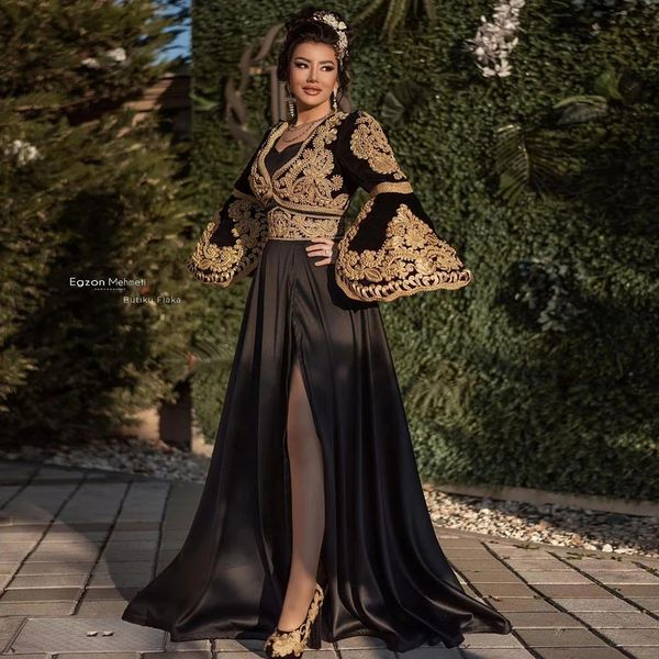 Traditionelle kosovo-albanische Abendkleider schwarz ausgestellte Ärmel goldene Spitzenapplikationen Abschlussballkleid Robe De Soiree De Mariage