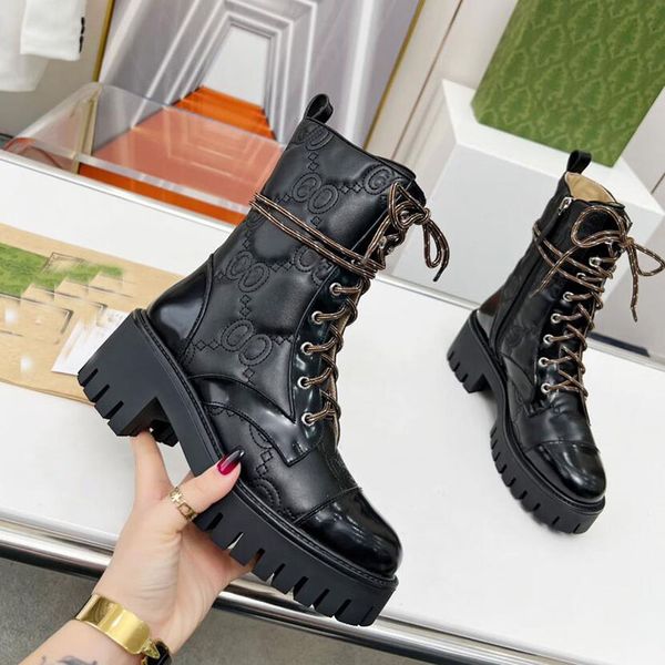 Outono inverno martin botas designer moda botas rendas até mulher tornozelo bota de metal cinto de viagem couro senhora carta preto macio couro mulheres designer sapatos tamanho 35-42