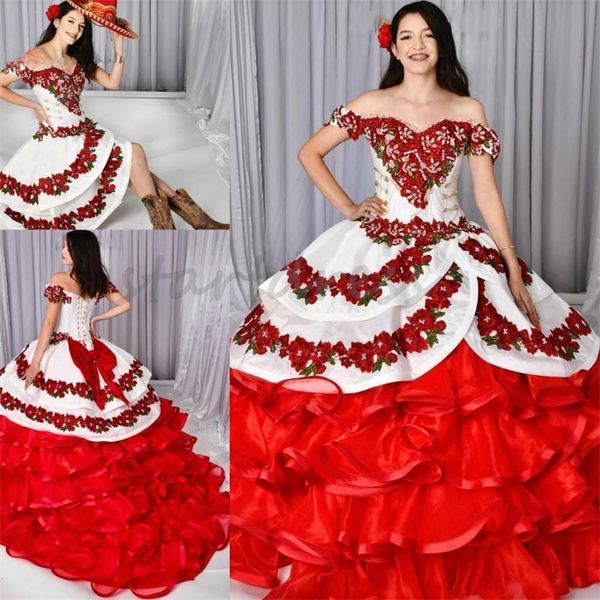 Charro Mexican Tema Quinceanera Soyunabilen trenle elbiseler 2 1 kısa vestido de debutante 15 anos kapalı omuz boncuklu nakış çiçek vestidos de xv anos