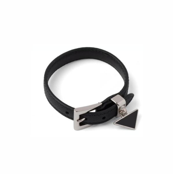 Designers Steel Bangle Bracciali da donna da uomo Bangle Gioielli di design di lusso Triangolo invertito Bracciale in acciaio inossidabile placcato oro 18 carati Regali di nozze da donna