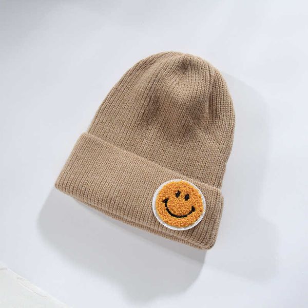 Cappello invernale da donna con etichetta faccina sorridente cappello di lana coppia Cappello lavorato a maglia pullover alla moda color caramello 7TFPU1KLN