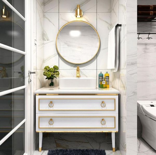 Altre forniture per la toilette da bagno Mobile da bagno nordico leggero in legno massello di lusso, moderno e minimalista, con specchio per lavabo6659451