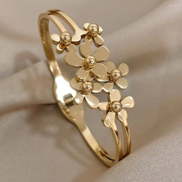 Armreif DODOHAO Charm Blumen Edelstahl Armreifen Armbänder Für Frauen Trendy Elegant Gold Farbe Handgelenk Wasserdicht Schmuck Geschenk