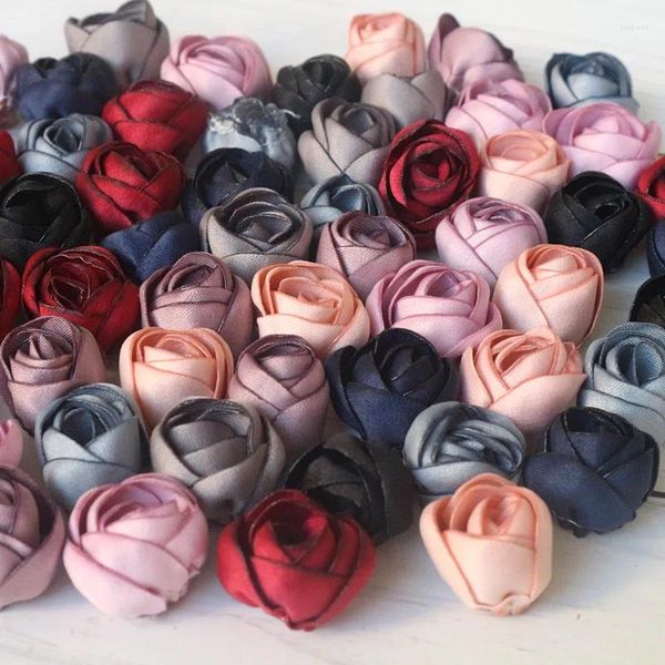 Fiori decorativi 10 pezzi 2 cm tessuto di raso fatto a mano piccolo bocciolo di rosa artificiale falso per accessori per capelli fai da te abito da sposa abbigliamento cappelli arredamento