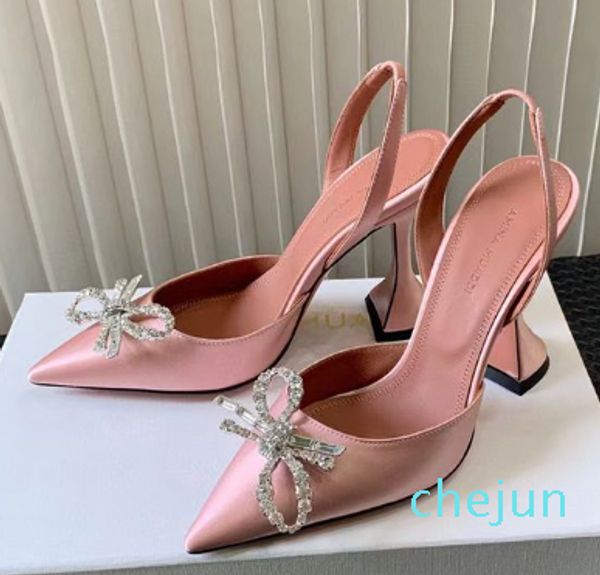 Sandali da donna suola in cuoio firmati tacchi alti rosa catena di diamanti decorazione banchetto scarpe da donna pantofole formali sexy da sposa in seta