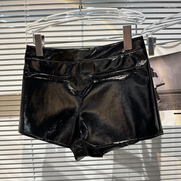 Shorts femininos Borvemays PU couro de couro preto e preto de cor da cintura alta zíper sólido calça sexy verão wz1612