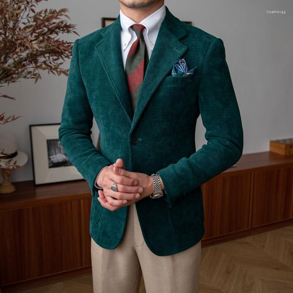 Abiti da uomo Castleton Velluto a coste Indumento Blazer vintage Collo a bavero piatto Due bottoni monopetto Code verticali Top da uomo di fascia alta