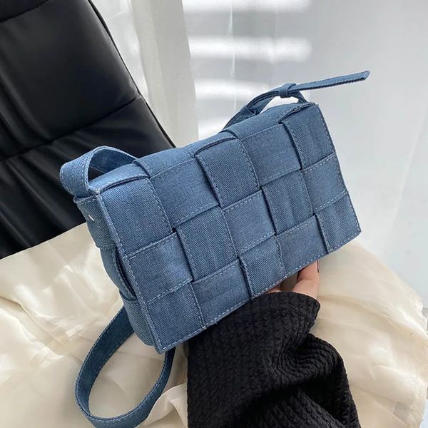 Akşam çantaları denim kadınlar retro perçinler mavi örgü katlanabilir kapak omuz crossbody çantalar flep el çantası jean bayan çanta 231108