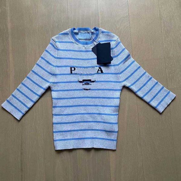 Designer-T-Shirt Shirt Family 23 Vorfrühling Hochwertig Grau Blau Streifen Passform Kleines Strickoberteil Elegant Schlank Vielseitig