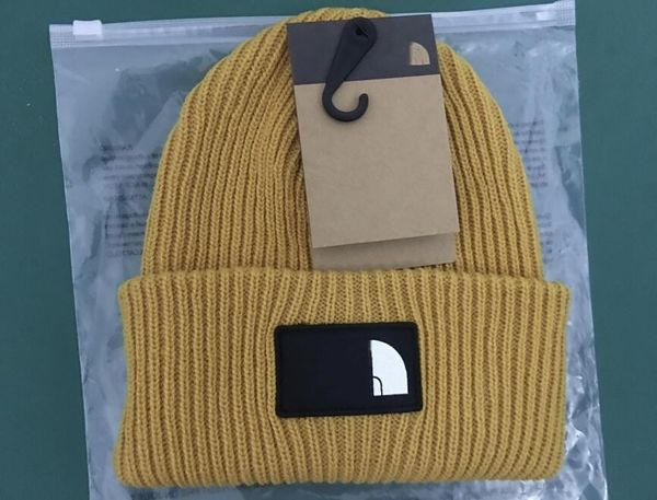 Nuovi designer di arrivo Cappello Bucket Cappello Inverno Beanie Bernelli Warm Beanies Europei American American a doppio strato piegato da maglia da maglia da donna Cappello di lana/cappelli da cranio A571