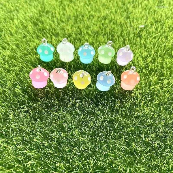 Takılar 10pcs 12 16mm Simüle Glow Renkli Mantarlar Kolye DIY Küpeler İçin Karikatür Kolye Takı Aksesuarları Bulma