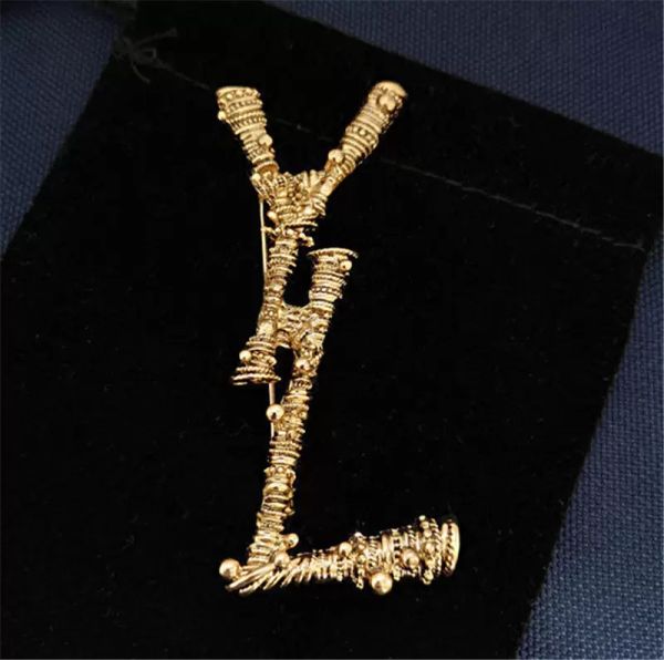 Luxus Designer Pins Broschen Männer Frauen Gold Brosche des Buchstaben Y für die Bambusbeschaffenheits-Partei-nettes Geschenk der Frauen Spezifikationen 4*7CM 2304101PE