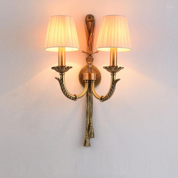 Lampada da parete Ristorante francese Deco Nodo in rame con paralume in tessuto Soggiorno Foyer Camera da letto Applique Luci a led in ottone