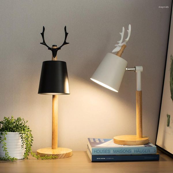Lampade da tavolo Creative Nordic Arte in legno Ferro LED Lampada da scrivania semplice Protezione degli occhi Lettura Soggiorno Camera da letto Decorazioni per la casa