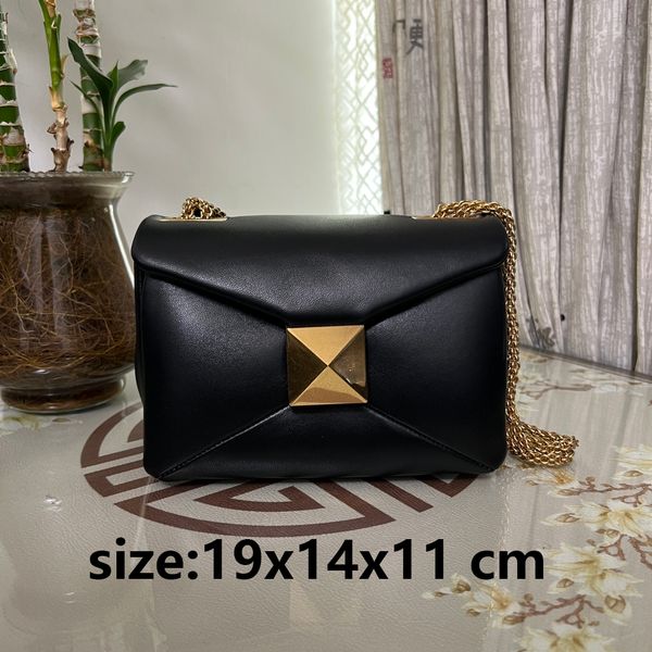 Bolsas de moda feminina liso macio couro genuíno grande rebite bolsa de corrente de ouro