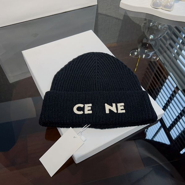 Beanie/Skull Cappello lavorato a maglia Berretti berretti firmati Luxurys Cappello lavorato a maglia cofano caldo e traspirante tendenza dell'autunno e dell'inverno adorabile generoso elegante cento con vario