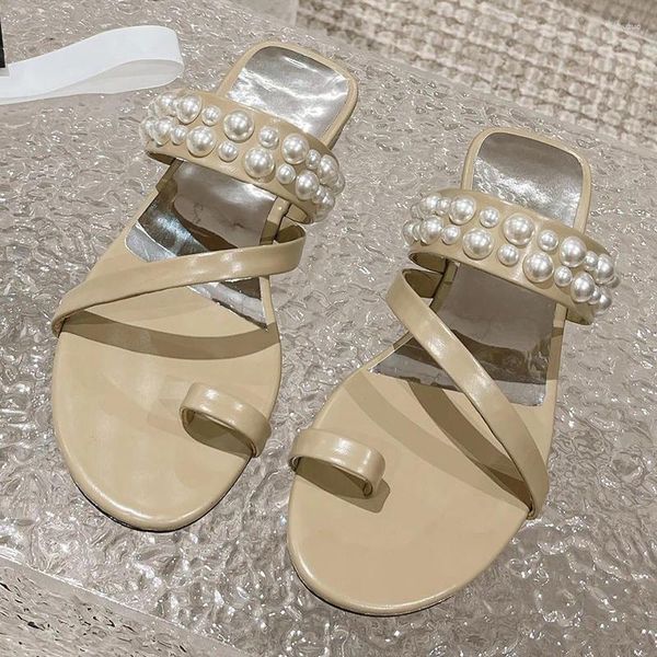 Pantofole Scarpe basse estive 2023 da donna dolci Infradito di lusso in vera pelle con perle Comodo sandalo da donna all'aperto
