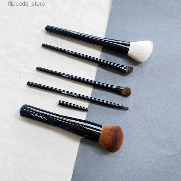 Make-up-Pinsel-Set in Reisegröße, 5-teilig, Schwarz, vollständige Abdeckung, abgewinkelte Kontur, Lidschatten, Lipliner, Kosmetik, Mischwerkzeuge, Kit Q231110